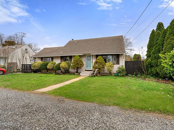 2nd image of 109 Harding Drive