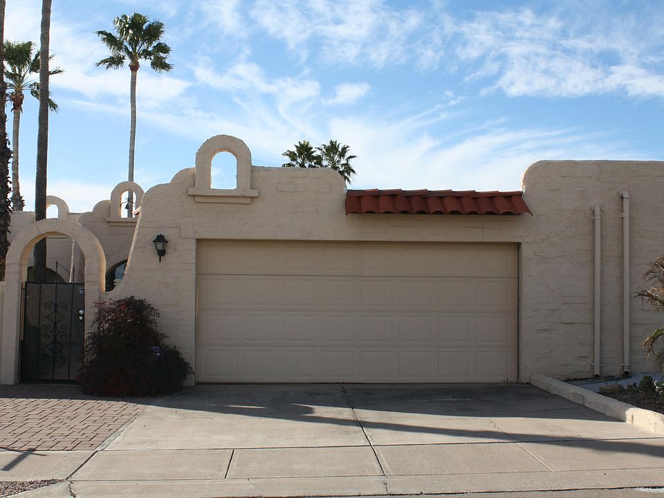 1st image of 831 W Calle Del Regalo
