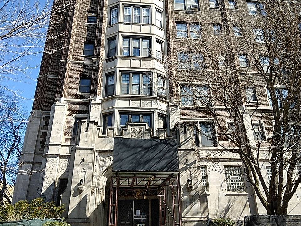 2nd image of 6901 S Oglesby Ave APT 3D