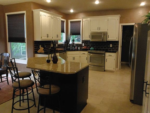 3rd image of 8208 W 146th Ter