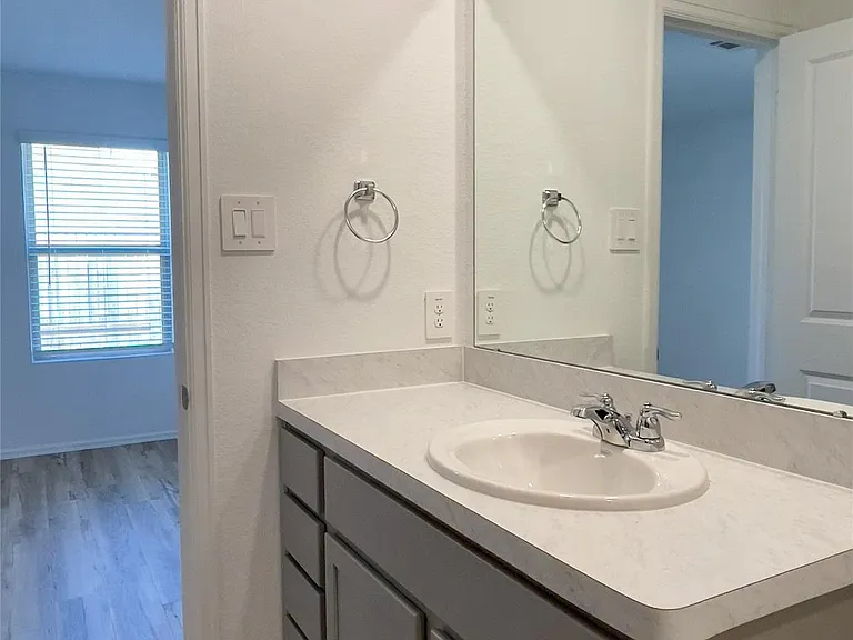 21811 Hickory Springs Ct — Photo 20