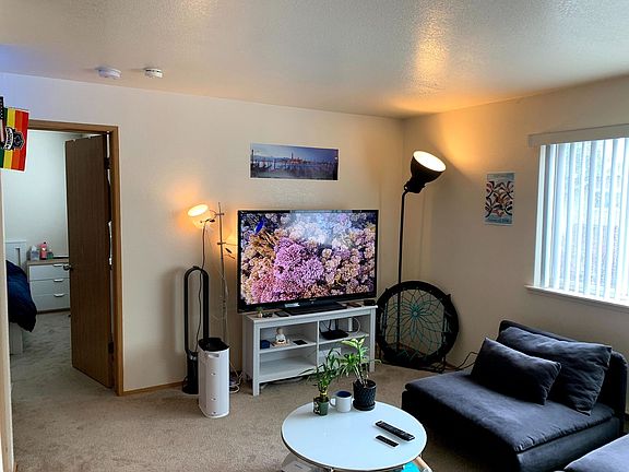 5th image of 5219 Brooklyn Ave NE APT 207