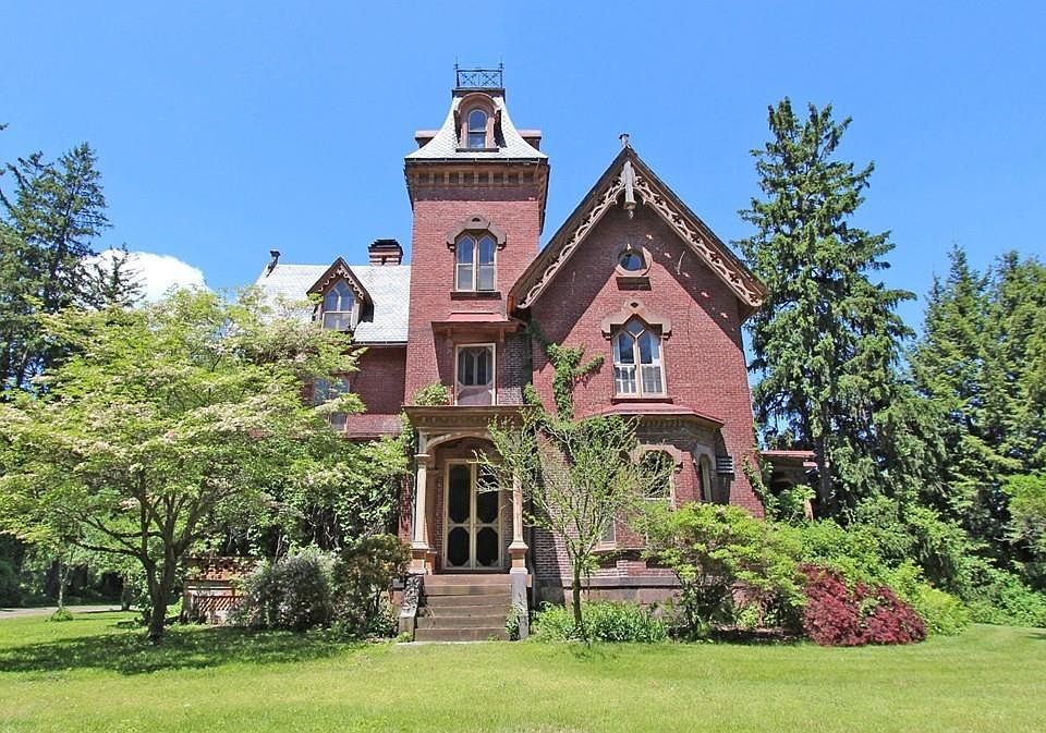 18 Elm St, Hatfield, MA 01038 Zillow