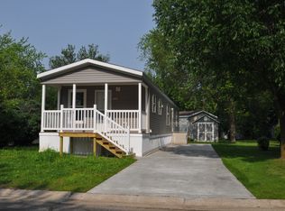 1303 Indigo Dr, Oshkosh, WI 54902