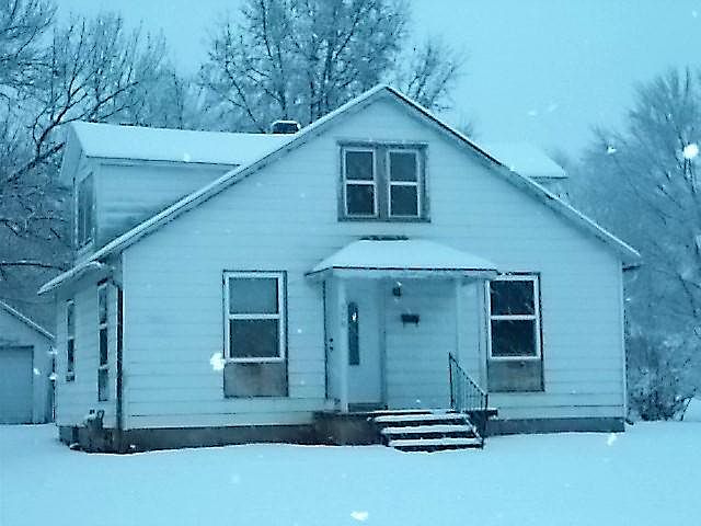 2nd image of 538 E Yerby St
