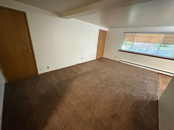 5th image of 2414 Brentwood Pkwy APT A