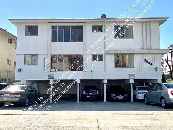 3rd image of 3944 Ingraham St #14