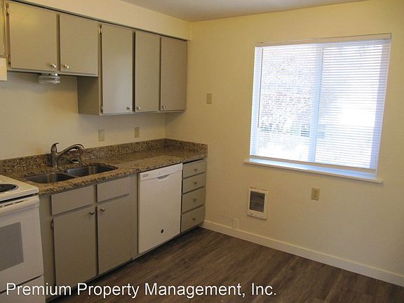 4th image of 1041 7th St NW #8453895