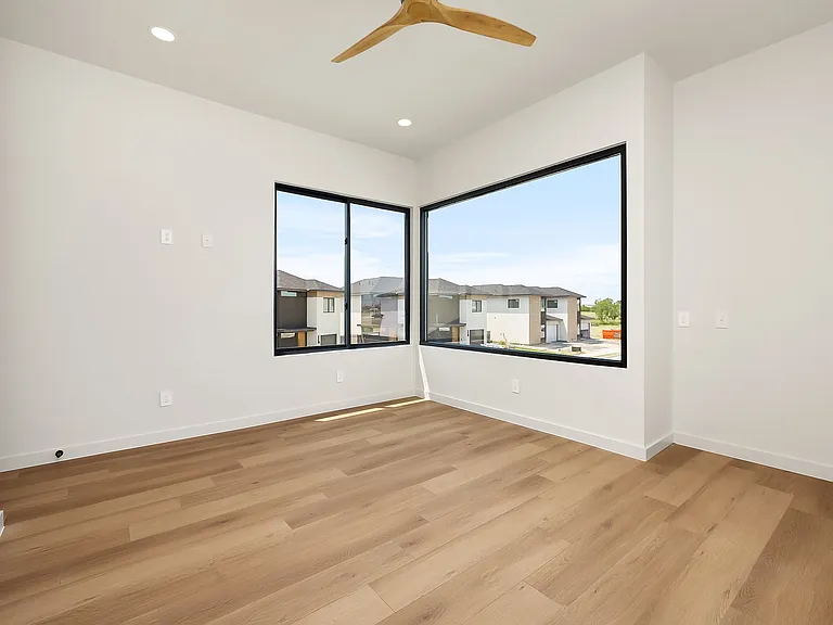 4613 N Juniper Cir #A — Photo 16