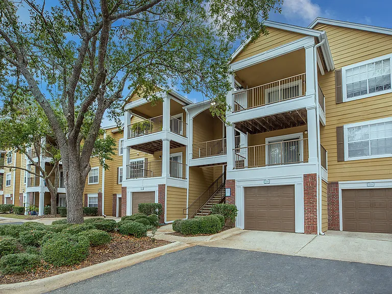 Jackson Square Apartments — Photo 25