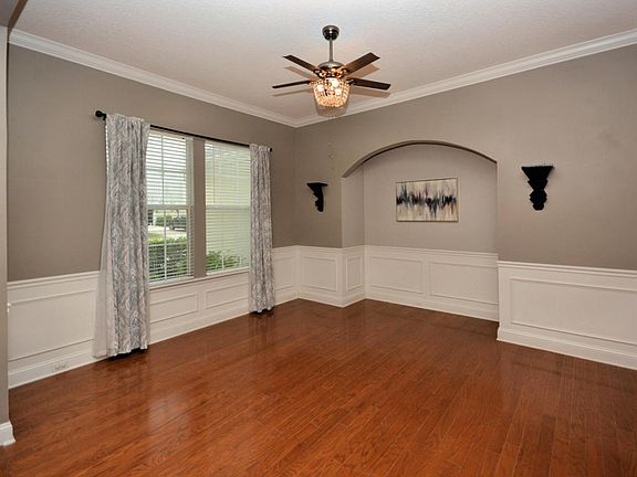 3rd image of 1200 Eagle Point Dr