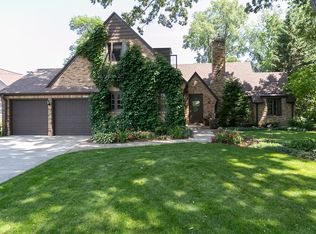 4610 Island View Dr, Oshkosh, WI 54901