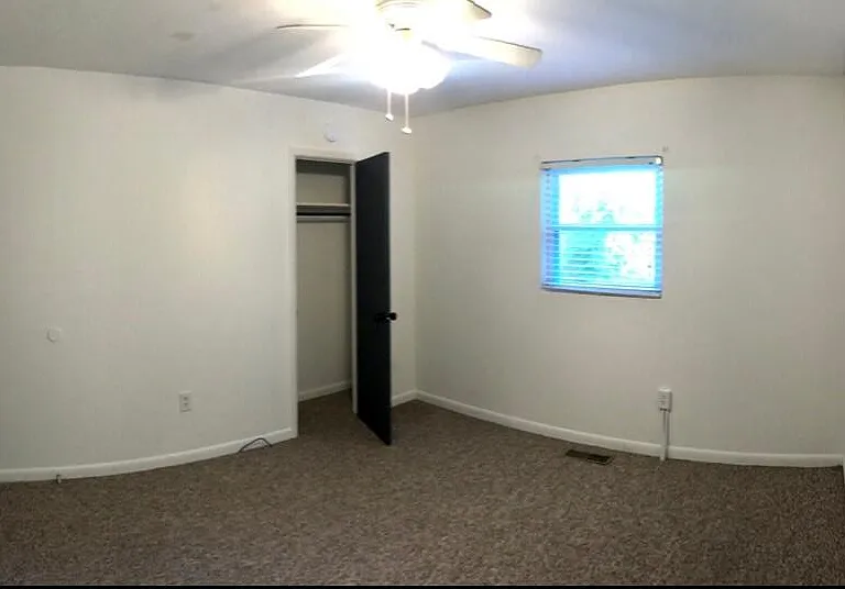 3708 E Shelbiana Rd — Photo 11