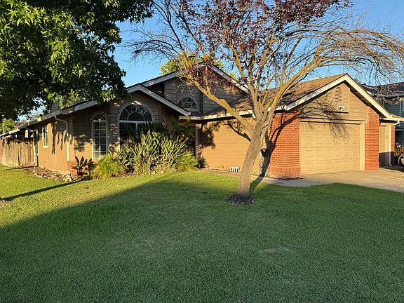 2nd image of 8932 Blue Grass Dr