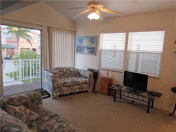 3rd image of 242 Nettles Blvd