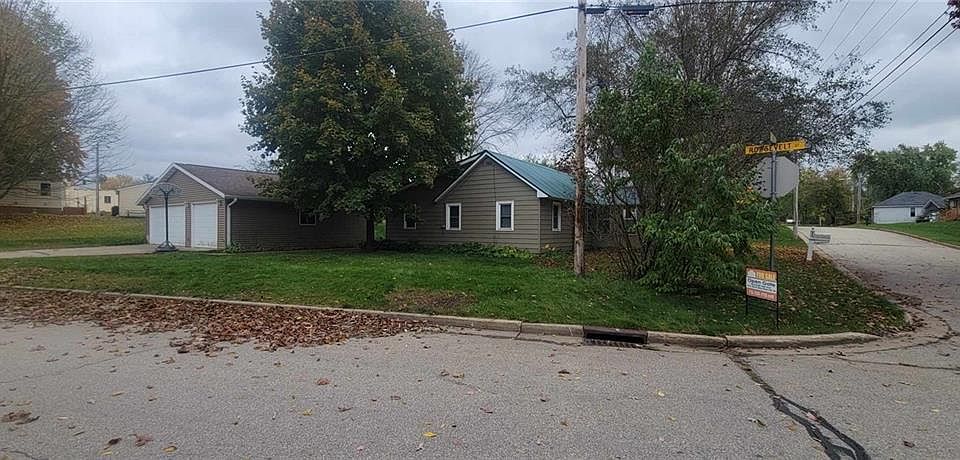 1st image of 311 East Tamarac Street