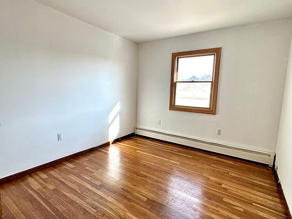 4th image of 96 Vineland Ave APT 2