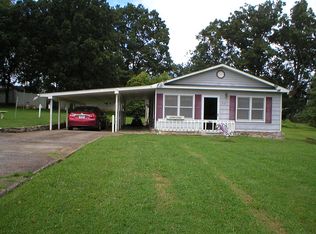 313 E Birch St, Yadkinville, NC 27055