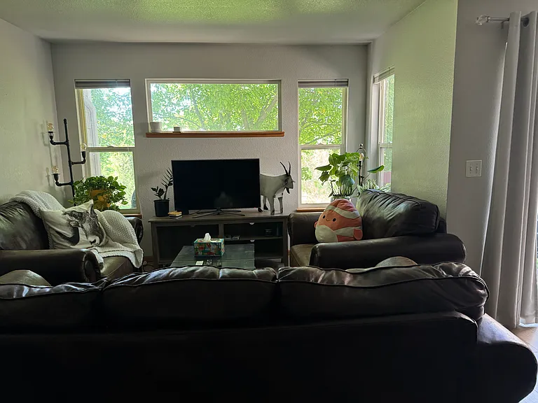 1637 Westbridge Dr #H3 — Photo 7