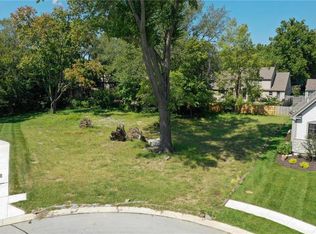 3906 W 102nd Ter, Overland Park, KS 66207