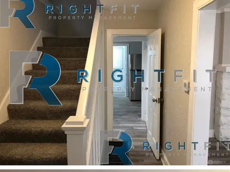 1430 Cory Dr — Photo 2
