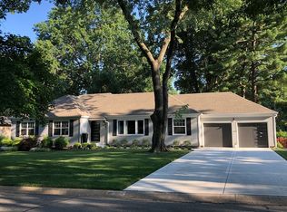 3941 W 97th St, Overland Park, KS 66207