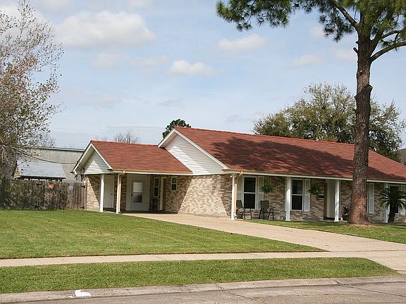 Front Yard / Carport