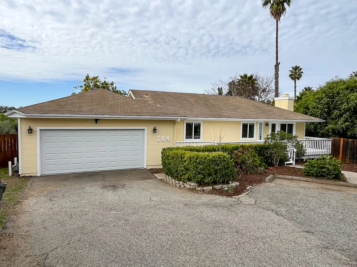 Building Photo - 164 Santa Barbara Way