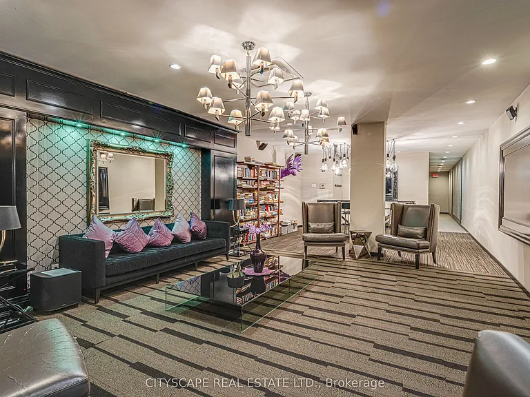 510 King St E #313 — Photo 34