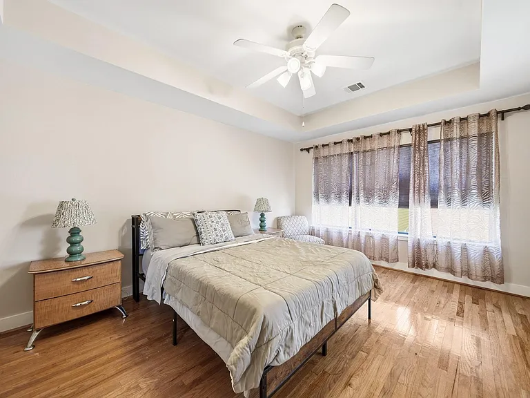 9802 Cynthia Ann Ct — Photo 19