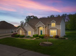 1266 Kensington Dr, Seymour, IN 47274