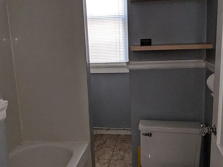 118 S. Colonial Avenue — Photo 16