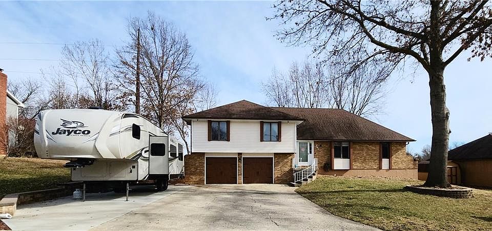 1st image of 307 Dawn Dr