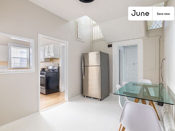 4th image of 274 Seaver St #14926464