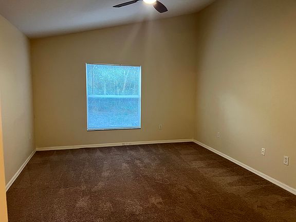 5th image of 2918 Coontie Ave