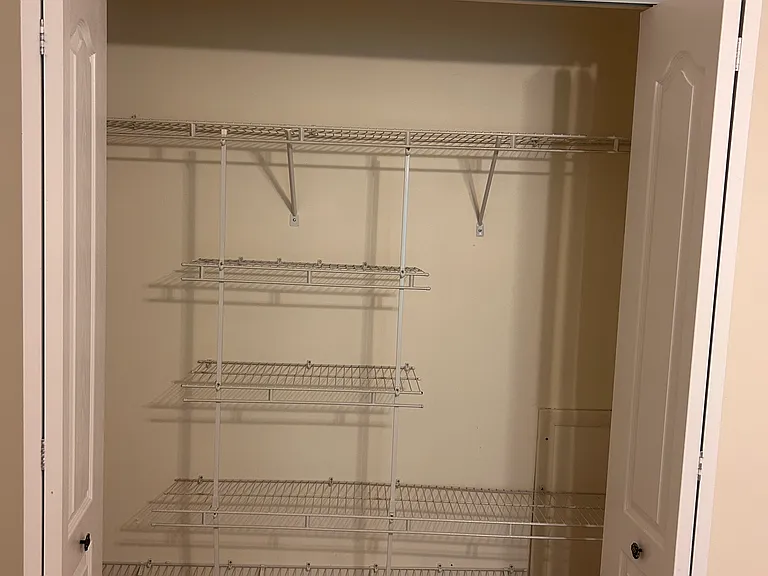 200 Stewart Ln #10 — Photo 7