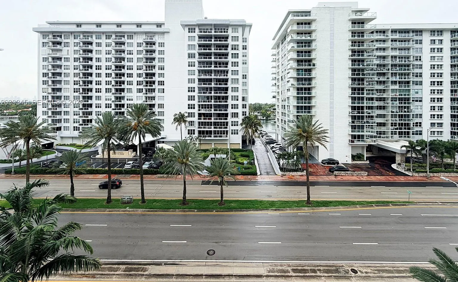 Lexcellence Condo — Photo 2