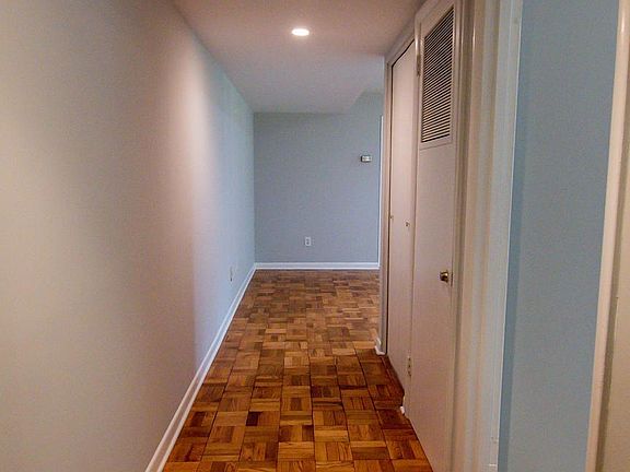 3rd image of 10619 Kenilworth Ave APT 4