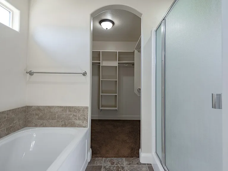 986 Camel Springs Dr — Photo 49