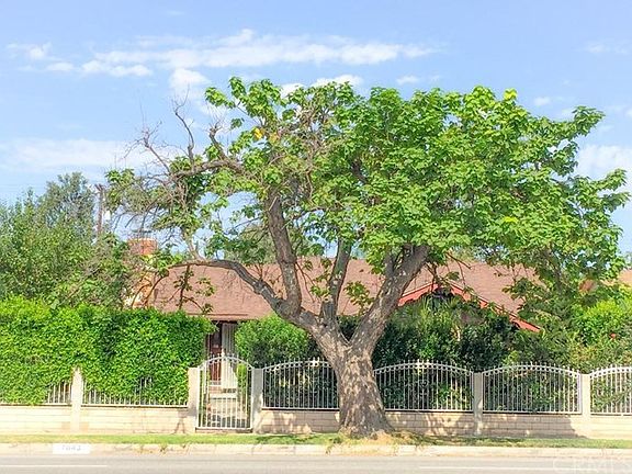 2nd image of 7843 De Soto Ave