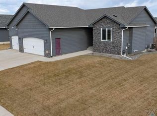 8800 W 20th St, Sioux Falls, SD 57106