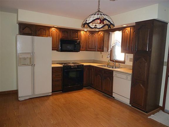 4th image of 1724 Goldie Ln