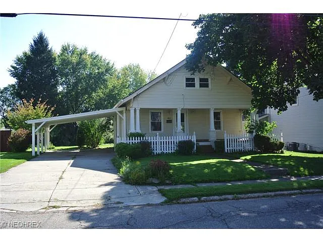 501 Stewart St photo 1