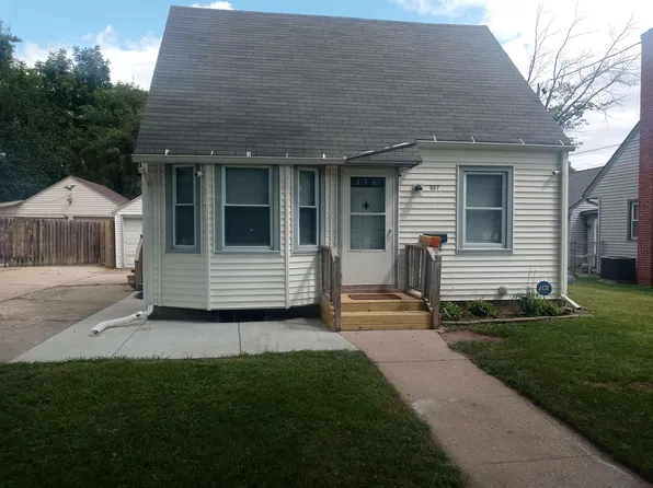 107 Adams St, Beloit, WI 53511