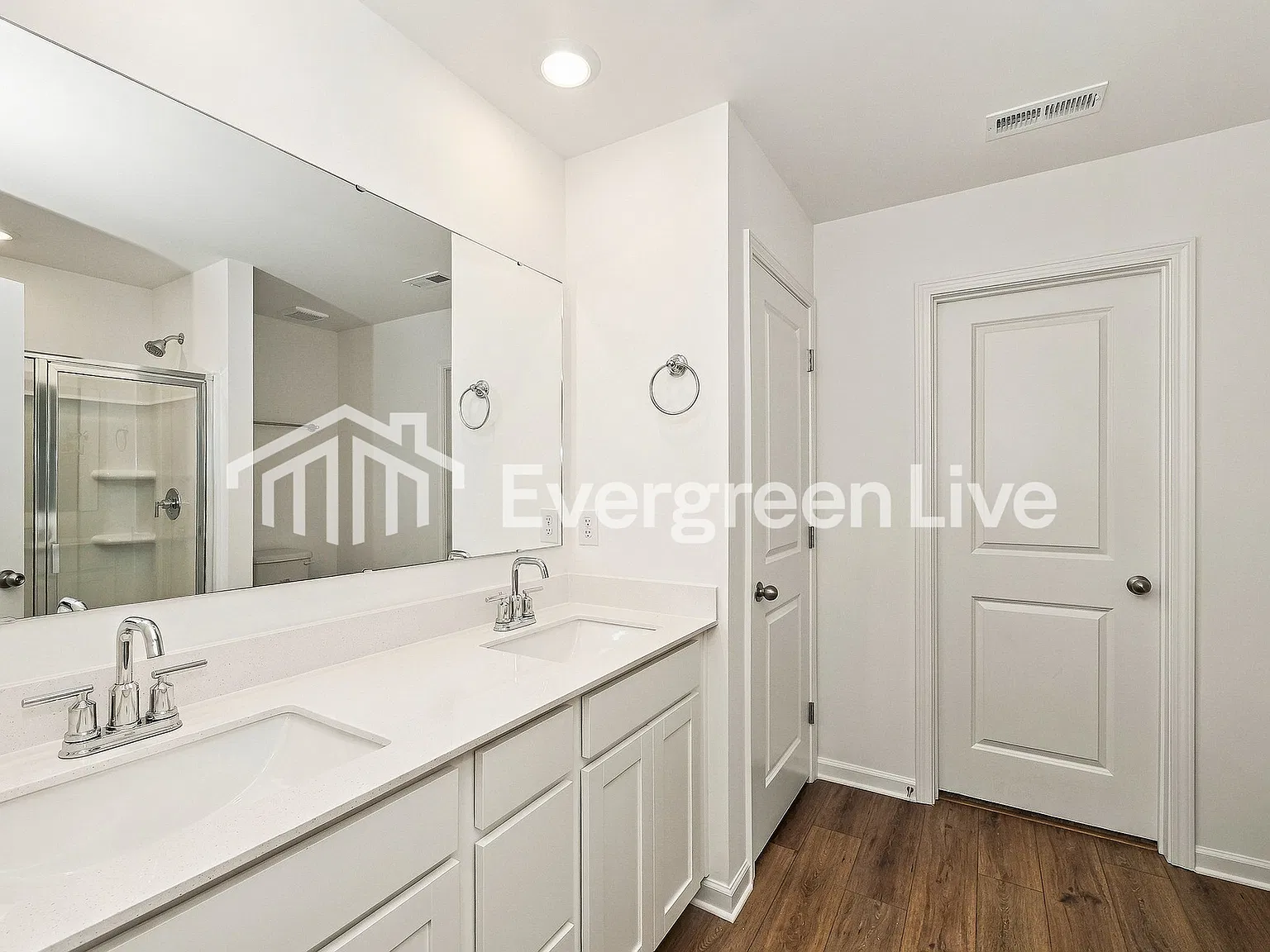 5 bed, 3.0 bath, 2578 sqft, $2,085 — Photo 4