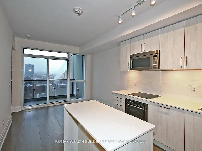 88 Cumberland St #905 — Photo 2