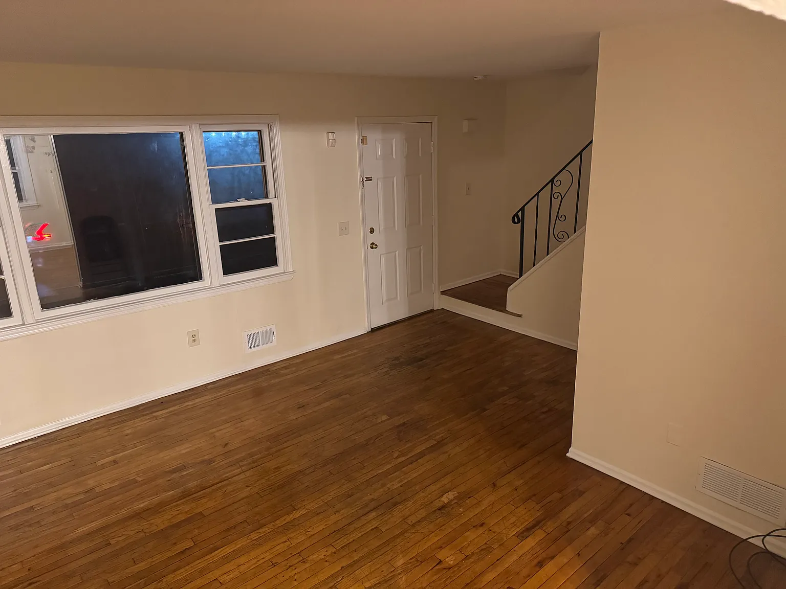 3 bed, 1.5 bath, $2,500 — Photo 2