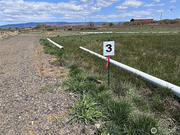 2nd image of 3 xx Dry Creek Road