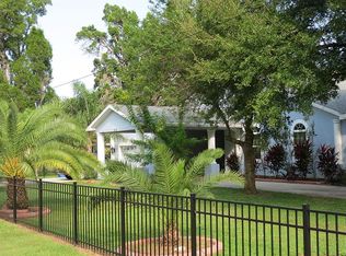 812 Overhill Dr, Brandon, FL 33511