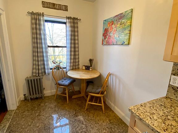4th image of 119 Carpenter Ave APT 4A